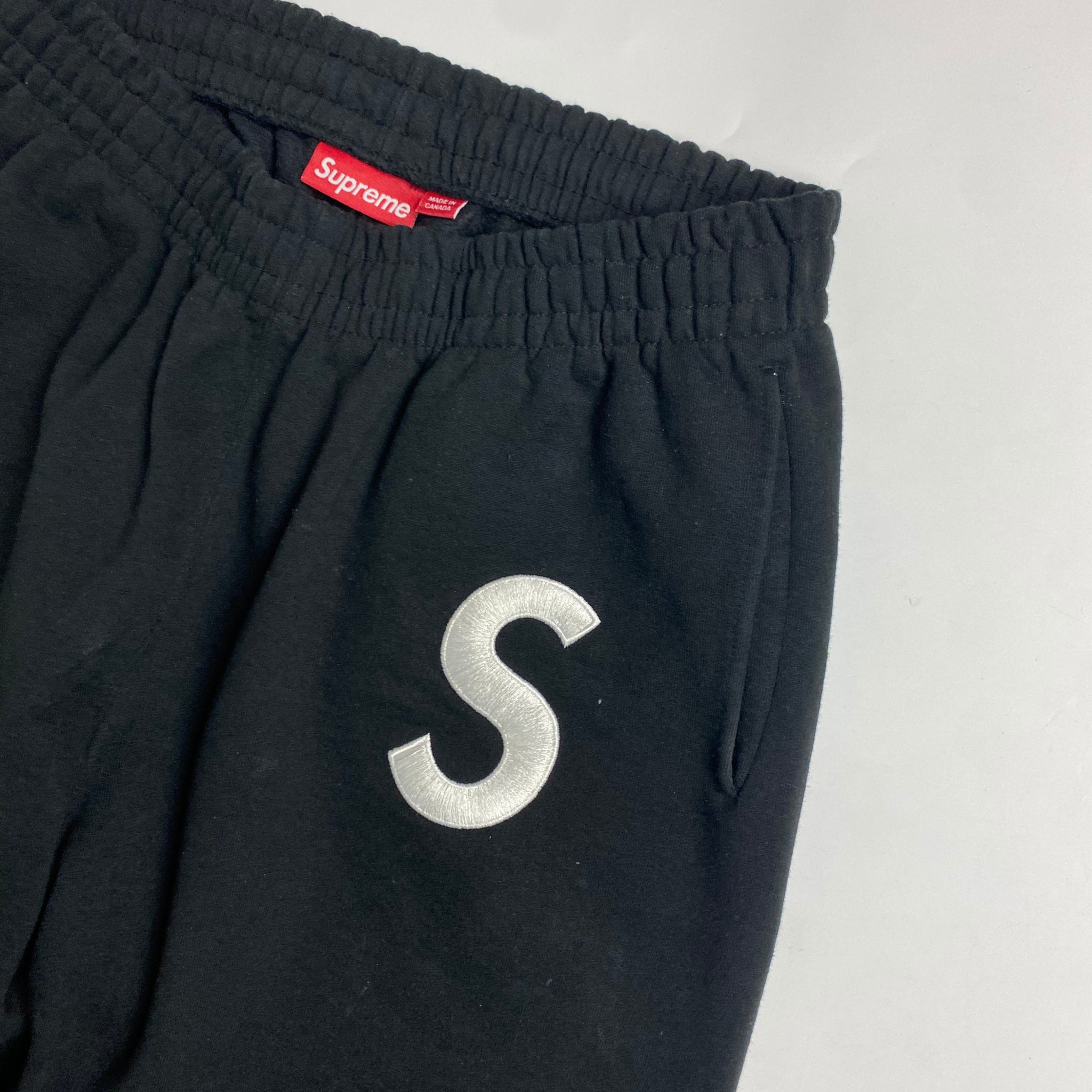 SUPREME S SCRIPT JOGGER - L | Thrifty Towel